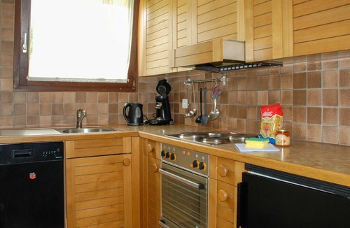 San Bernardino Apartment | Cosy apartment for 4 guests with WIFI, pool, TV, balcony, pets allowed and panoramic view
