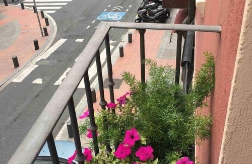 Uribarri Apartment | COSY APARTMENT closed to RIVERSIDE & Parking