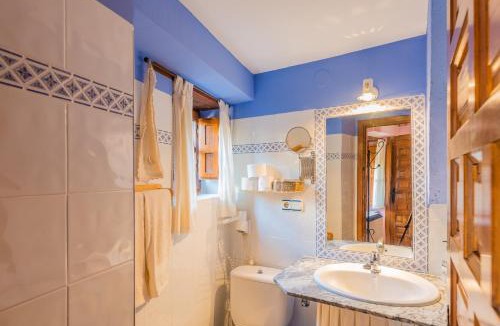 Robledillo de Gata Apartment | Cosy Apartment in Robledillo de Gata - 45 sqm - Fireplace
