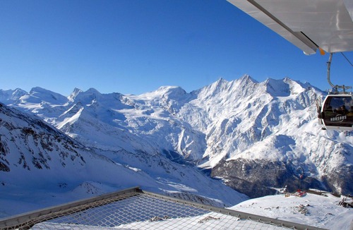 Saas Almagell Apartment | Cosy apartment for 5 people with WIFI, TV and balcony