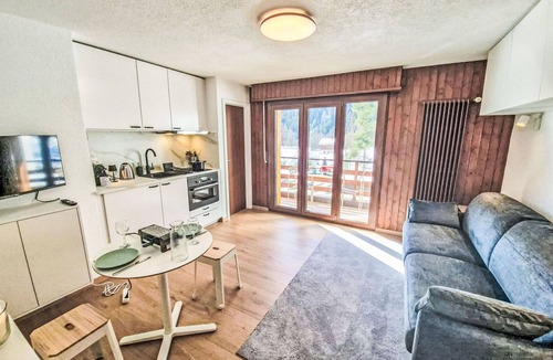 Ovronnaz Apartment | Cosy apartment for 2 guests with WIFI, TV, balcony and pets allowed