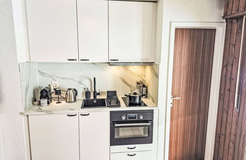 Ovronnaz Apartment | Cosy apartment for 2 guests with WIFI, TV, balcony and pets allowed
