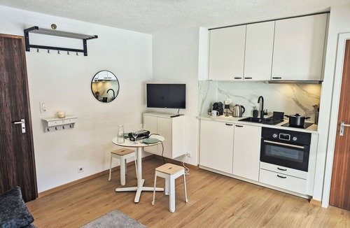 Ovronnaz Apartment | Cosy apartment for 2 guests with WIFI, TV, balcony and pets allowed
