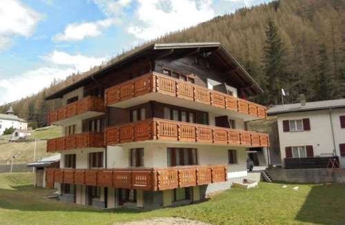Saas-Balen Apartment | Cosy apartment for 2 guests with WIFI, TV and balcony