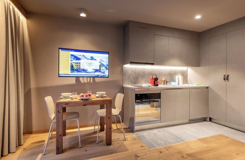 Zinal Apartment | Cosy apartment for 2 guests with WIFI, TV and pets allowed