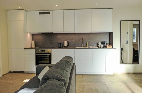 Krattigen Apartment | Cosy apartment for 3 guests with WIFI, TV, terrace and panoramic view
