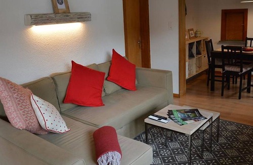 Saanen Apartment | Cosy apartment for 3 people with WIFI, balcony and parking