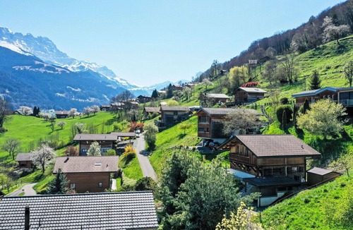 Collombey-Muraz Apartment | Cosy apartment for 4 guests with WIFI, pool, TV, terrace, pets allowed and panoramic view