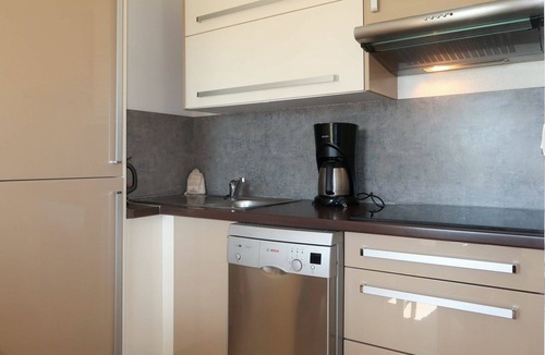Cancale Apartment | Cosy apartment for 4 people with WIFI, pool, TV, terrace and pets allowed
