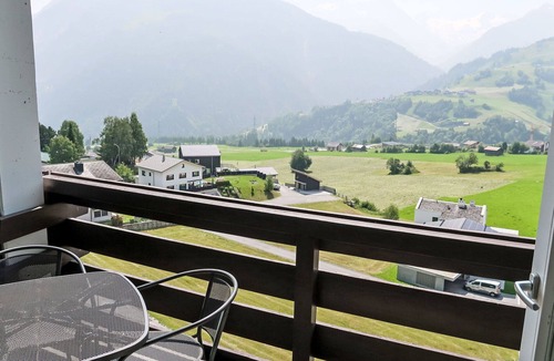 Acletta Apartment | Cosy apartment for 4 guests with pool, WIFI, TV, balcony and panoramic view