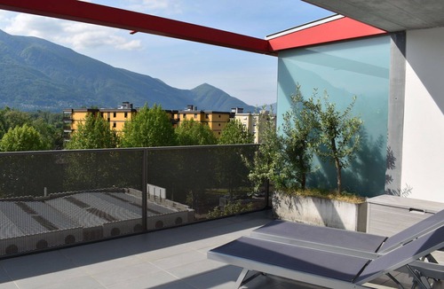 Locarno Apartment | Cosy apartment for 4 guests with WIFI, TV, terrace and panoramic view