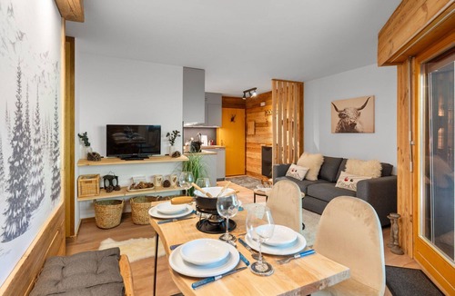 Lens Apartment | Cosy apartment for 4 guests with WIFI, TV and patio