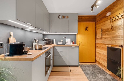 Lens Apartment | Cosy apartment for 4 guests with WIFI, TV and patio