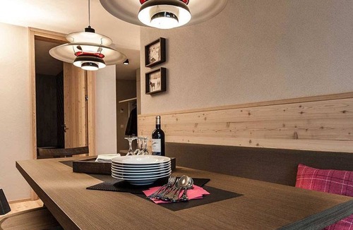 Parpan Apartment | Cosy apartment for 4 guests with WIFI, TV, balcony, pets allowed and parking