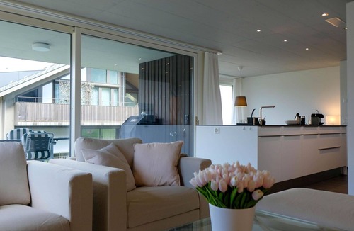 Spiez Apartment | Cosy apartment for 4 guests with WIFI, TV and balcony