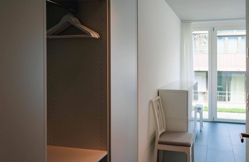 Spiez Apartment | Cosy apartment for 4 guests with WIFI, TV and balcony