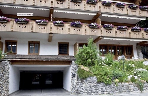 Saanen Apartment | Cosy apartment for 4 guests with WIFI, TV and balcony