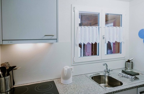 Adelboden Apartment | Cosy apartment for 4 people with WIFI, TV and balcony