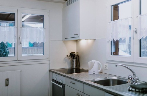 Adelboden Apartment | Cosy apartment for 4 people with WIFI, TV and balcony
