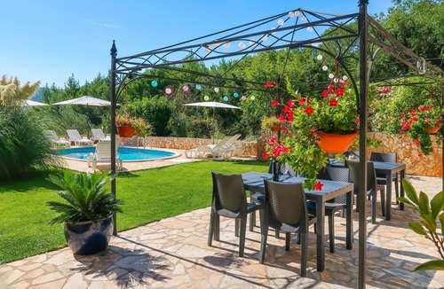Rabac Apartment | Cosy apartment for 4 people with pool, WIFI, A/C, TV, terrace and pets allowed