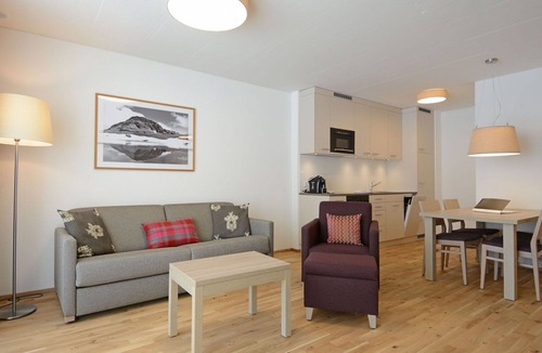 Tavanasa Apartment | Cosy apartment for 4 people with pool, WIFI, hot tub, TV, patio and panoramic view