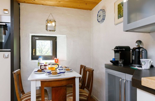 Capriasca Apartment | Cosy apartment for 5 people with WIFI, pool, TV, patio, pets allowed and panoramic view