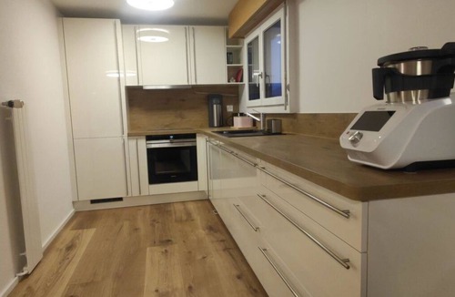 Lenk Apartment | Cosy apartment for 5 people with WIFI and balcony