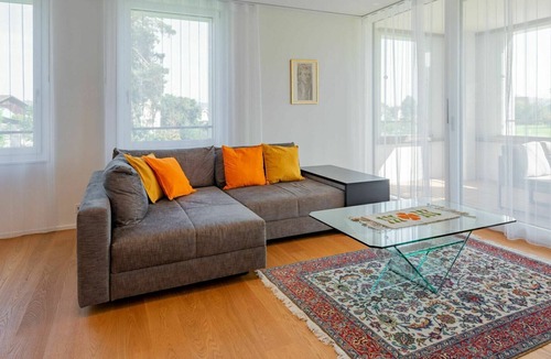 Alberswil Apartment | Cosy apartment for 6 guests with WIFI, TV, balcony, panoramic view and parking