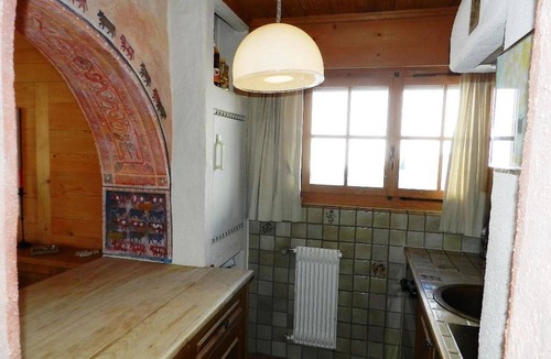 Saanenmoeser Apartment | Cosy apartment for 6 guests with WIFI, TV and balcony