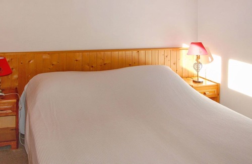 Villars-sur-Ollon Apartment | Cosy apartment for 6 guests with WIFI, TV, balcony, pets allowed and parking