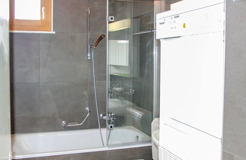 Villars-sur-Ollon Apartment | Cosy apartment for 6 guests with WIFI, TV, balcony, pets allowed and parking