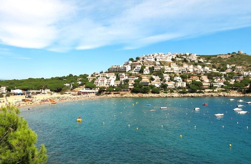 L'Escala Apartment | Cosy apartment for 6 people with A/C, WIFI, TV and terrace