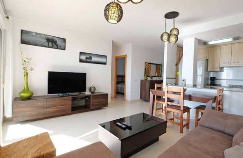 Alcanar Apartment | Cosy apartment for 6 people with pool, A/C and balcony