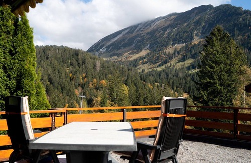 Mitloedi Apartment | Cosy apartment for 6 people with WIFI, balcony and parking
