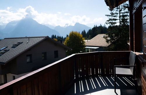 Mitloedi Apartment | Cosy apartment for 6 people with WIFI, balcony and parking