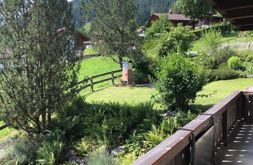 Lenk Apartment | Cosy apartment for 6 people with TV, balcony and pets allowed