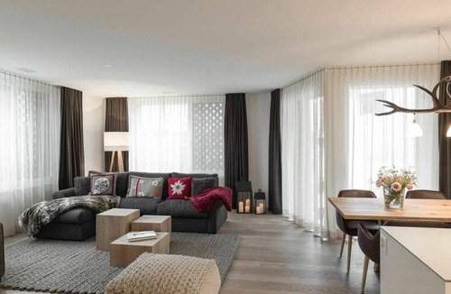 Andermatt Apartment | Cosy apartment for 7 guests with WIFI and parking