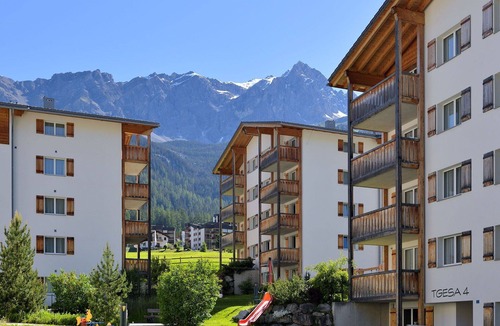 Savognin Apartment | Cosy apartment for 8 guests with WIFI, TV, terrace and panoramic view