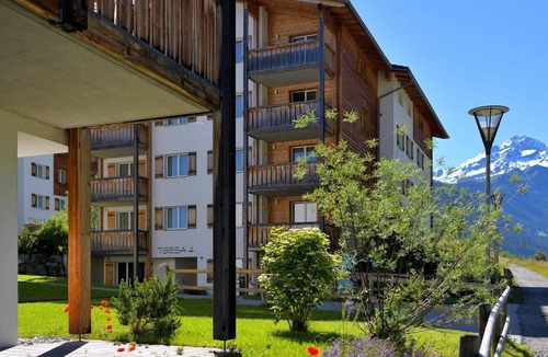 Savognin Apartment | Cosy apartment for 8 guests with WIFI, TV, terrace and panoramic view