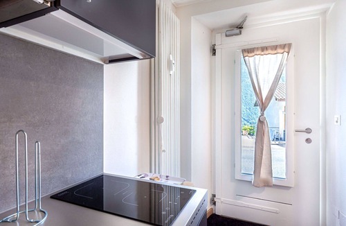 Acquarossa Apartment | Cosy apartment for 2 guests with WIFI, TV and parking