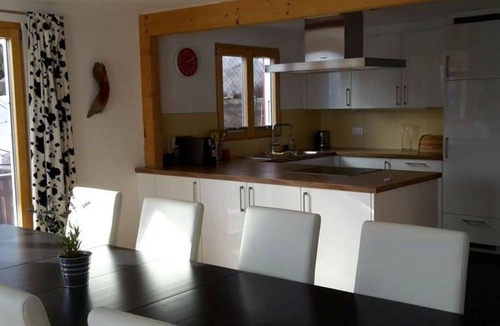 Bettmeralp Apartment | Cosy apartment for 10 guests with WIFI and balcony
