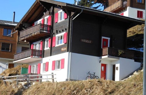 Bettmeralp Apartment | Cosy apartment for 10 guests with WIFI and balcony