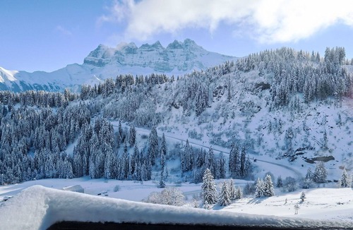 Champoussin Apartment | Cosy apartment for 4 people with WIFI, balcony and panoramic view