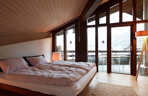 Engelberg Apartment | Cosy apartment for 6 people with pool, WIFI, TV and balcony