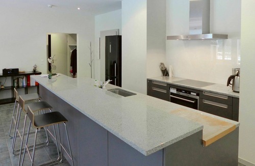 Central Interlaken Apartment | Cosy apartment for 4 guests with WIFI, TV, balcony and panoramic view