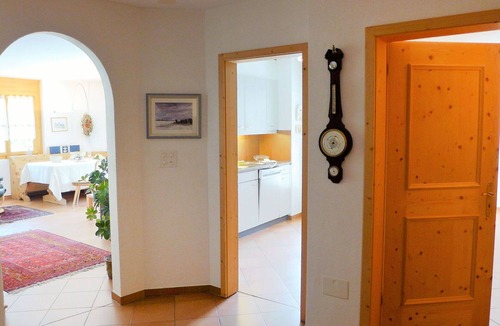 Maloja Apartment | Cosy apartment for 4 people with WIFI, TV, balcony and pets allowed