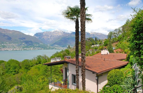 San Nazzaro Apartment | Cosy apartment for 5 guests with pool, WIFI, TV, patio, pets allowed and panoramic view