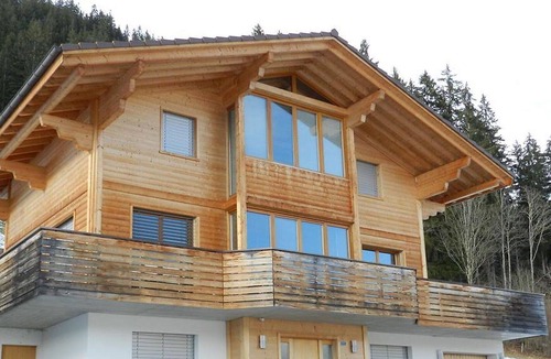 Zweisimmen Apartment | Cosy apartment for 10 guests with WIFI, balcony, pets allowed and parking