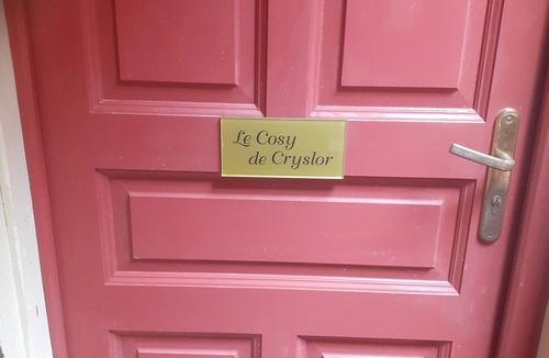 Chalon-sur-Saone Apartment | Cosy apartment in a listed medieval site.