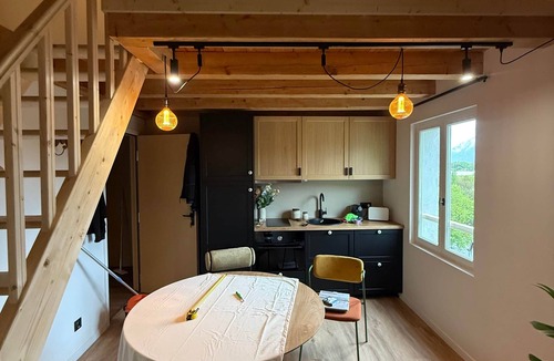 Chanaz Apartment | Cosy Apartment
